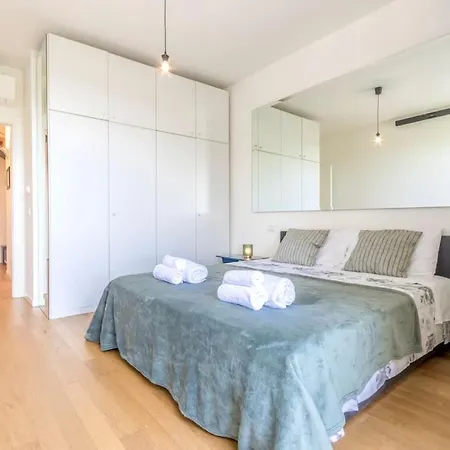 Appartement Over The Sky Of The Motor Valley - Luxury Penthouse
