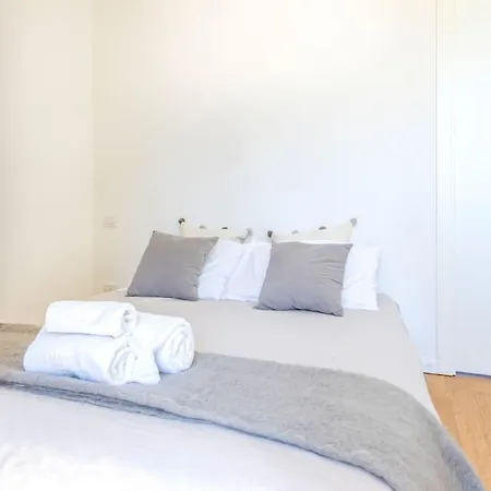 Over The Sky Of The Motor Valley - Luxury Penthouse * Modène