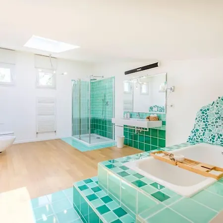 Lägenhet Over The Sky Of The Motor Valley - Luxury Penthouse Modena