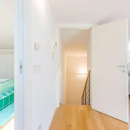 דירה Over The Sky Of The Motor Valley - Luxury Penthouse מודנה