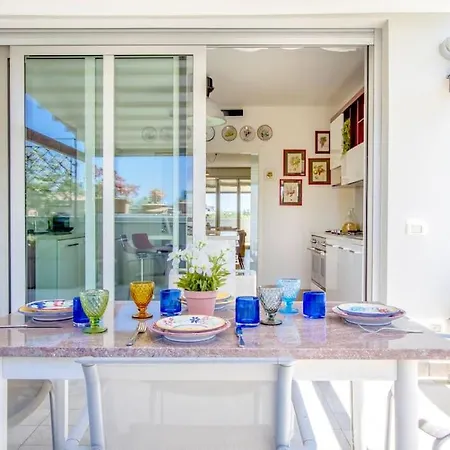 דירה Over The Sky Of The Motor Valley - Luxury Penthouse מודנה