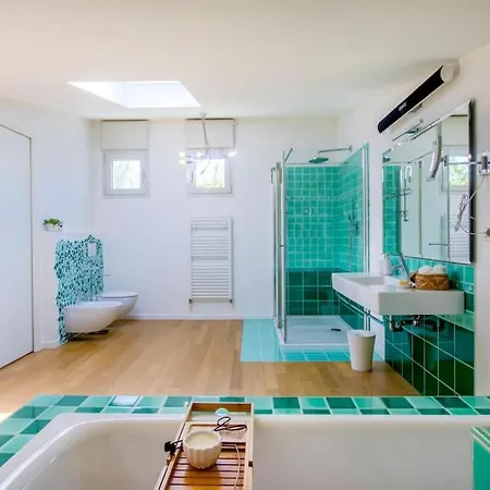 Over The Sky Of The Motor Valley - Luxury Penthouse דירה *