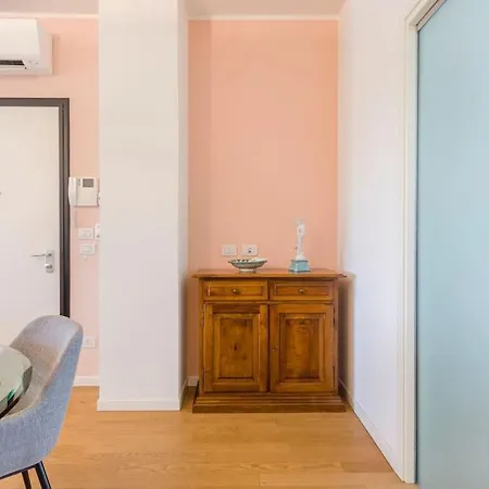 Over The Sky Of The Motor Valley - Luxury Penthouse Lägenhet